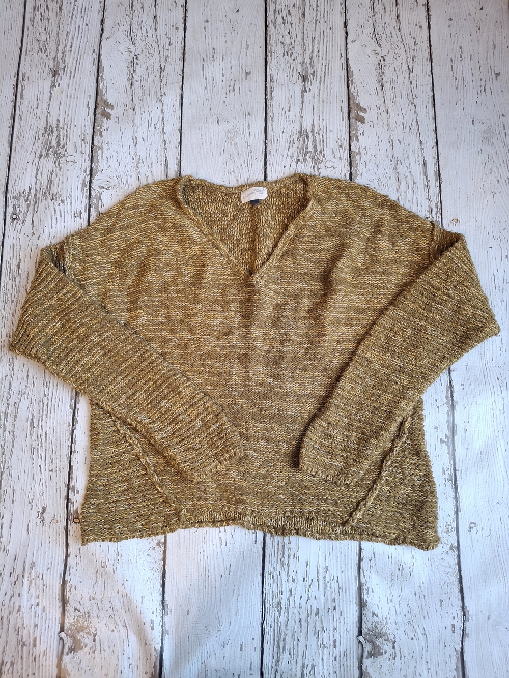 Cozy  Universal Treads V-Neck Women's Sweater in Greens